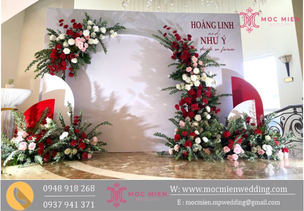 Trang trí backdrop cưới hoa lụa lá tươi tại TPHCM giá chỉ từ 8,500,000 - 8,900,000 vnđ