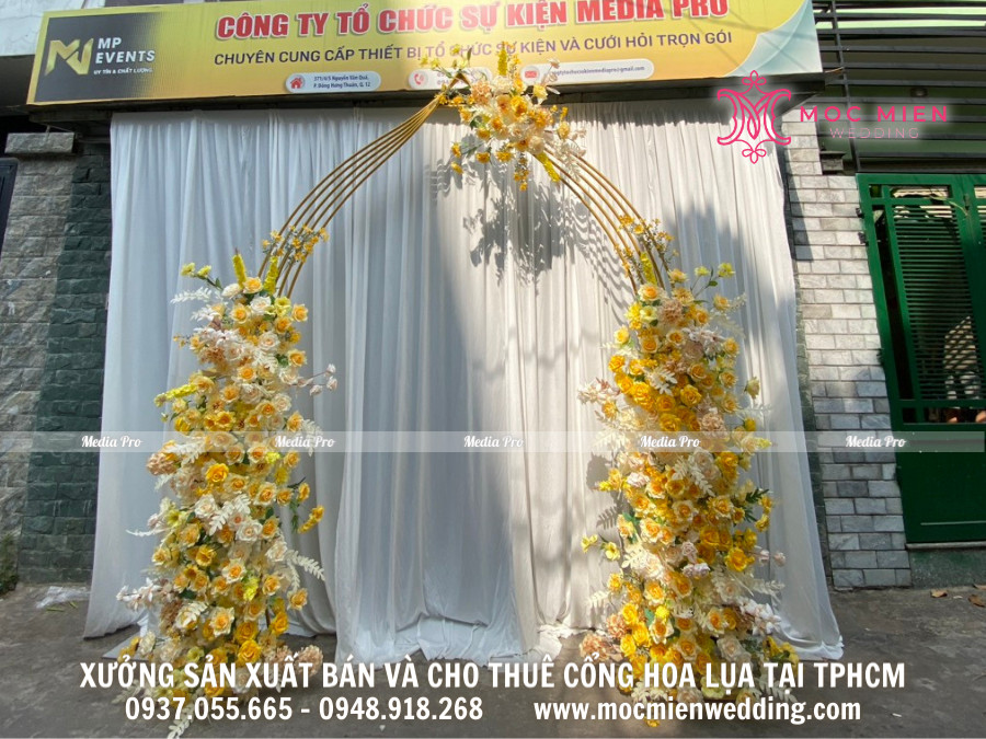 Xưởng sản xuất cổng hoa lụa cao cấp tại TPHCM