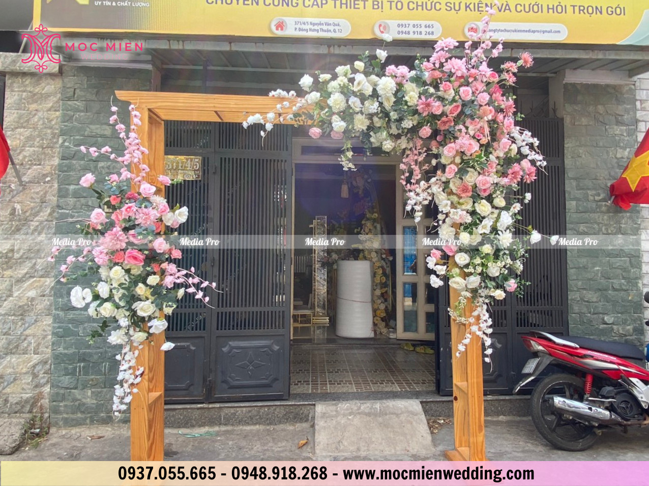 Mẫu cho thuê cổng hoa lụa mới nhất tại Gò Vấp 