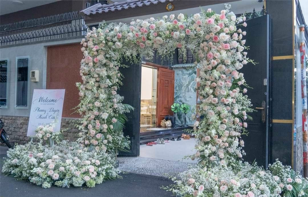 Đơn vị trang trí cổng cưới hoa tươi tại quận bình thạnh