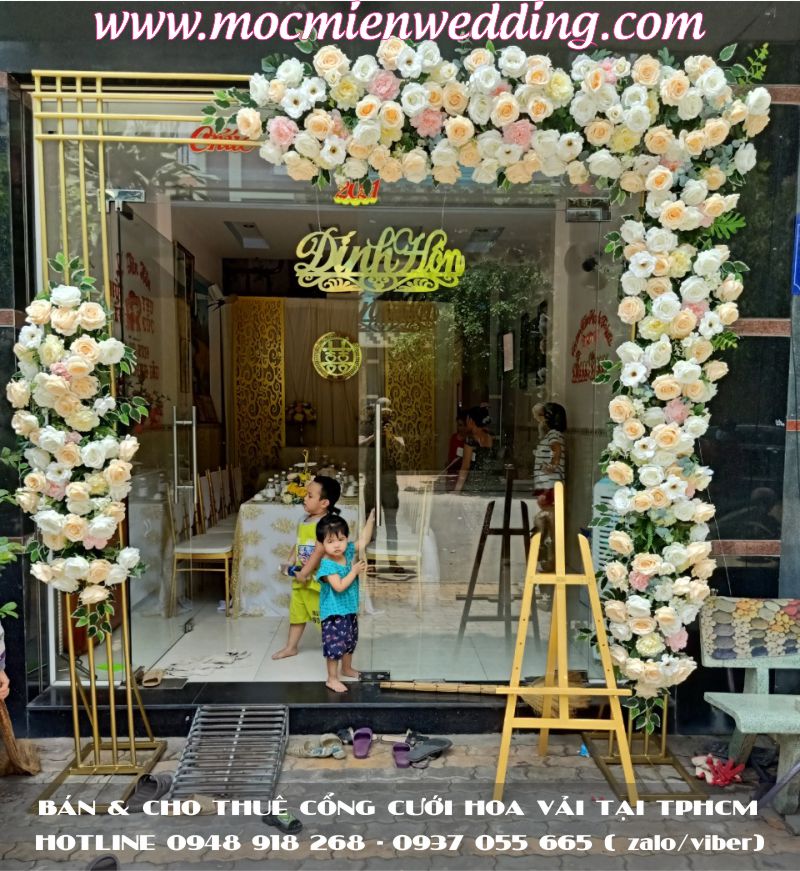 Bán cổng hoa cưới vuông lớn cho nhà hàng tại TPHCM