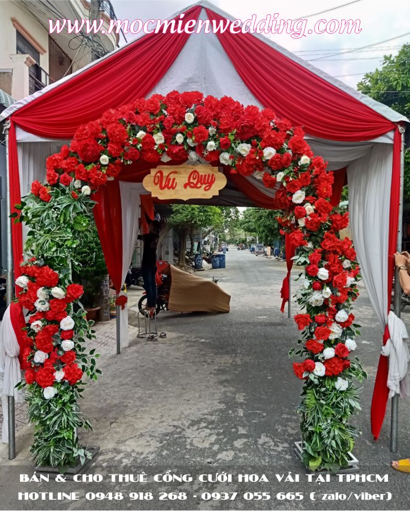 Cổng hoa cưới vải full hoa giá rẻ tại TPHCM