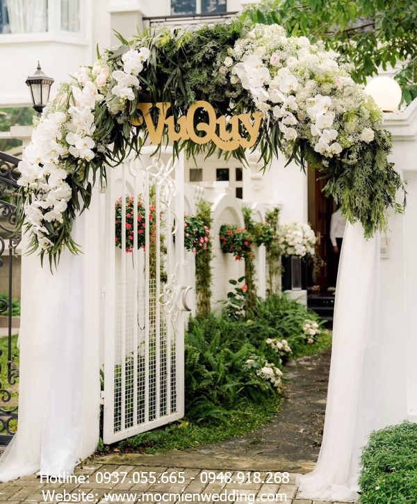 Trang trí cổng hoa cưới