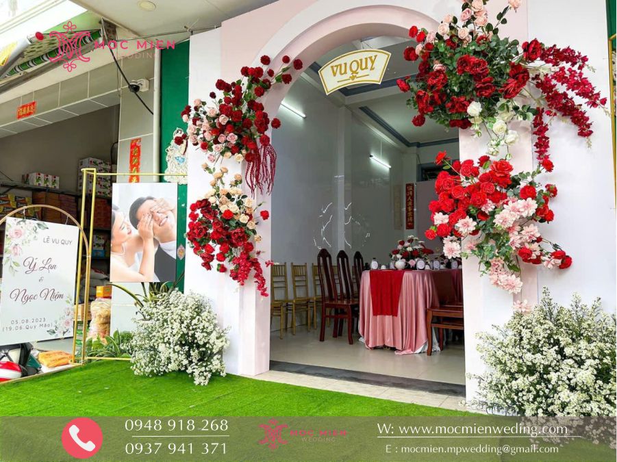 Xưởng sản xuất cổng hoa cưới giá rẻ tại tphcm