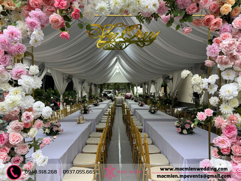 Bộ bàn ghế tiffany đãi tiệc cưới tại Quận 2