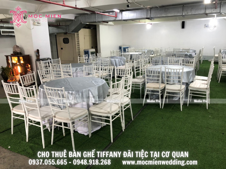 Cho thuê bàn ghế tiffany đãi tiệc tại Quận 3