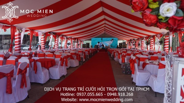 Trang trí khung rạp cưới lớn tông màu trắng - đỏ tại Tân Bình
