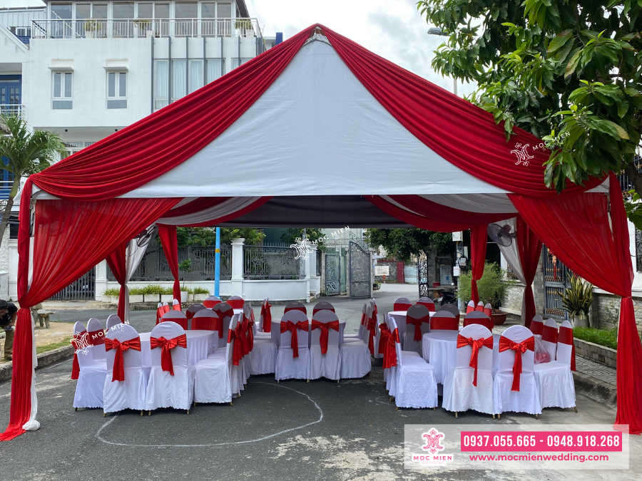 Bàn ghế nệm lưng dựa đãi tiệc cưới