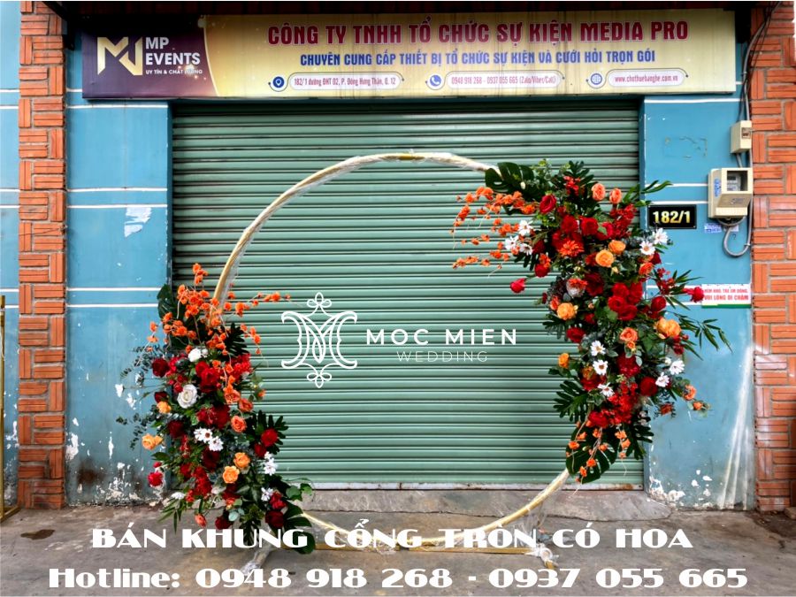 Bán khung cổng cưới cắm hoa hình tròn tại TPHCM
