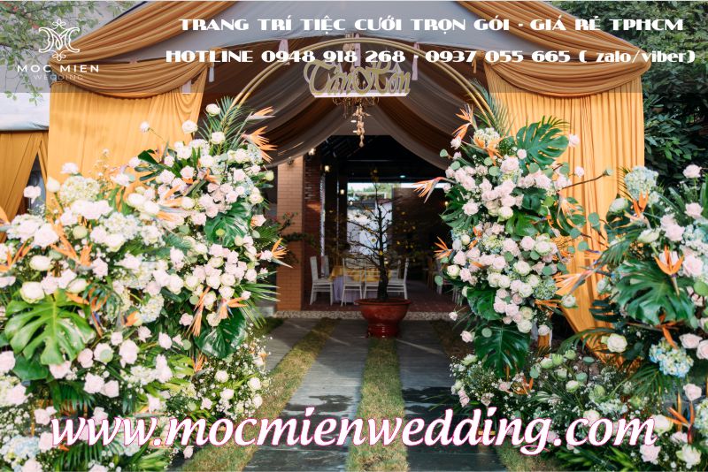 Trang trí cổng hoa cưới đẹp cho đám cưới tổ chức tại nhà TPHCM