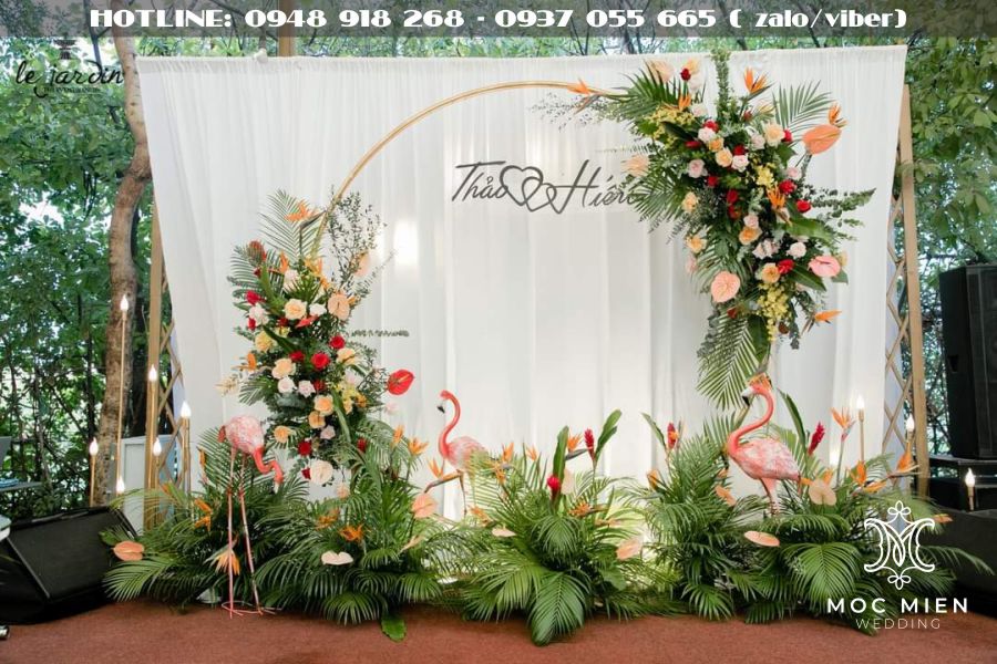 Trang trí backdrop sân khấu đám cưới nhà hàng TPHCM