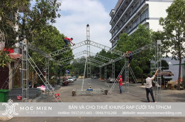 ban-khung-rap-cuoi-tai-tphcm-4-4 Bán khung sắt nhà bạt không gian giá rẻ tại TPHCM
