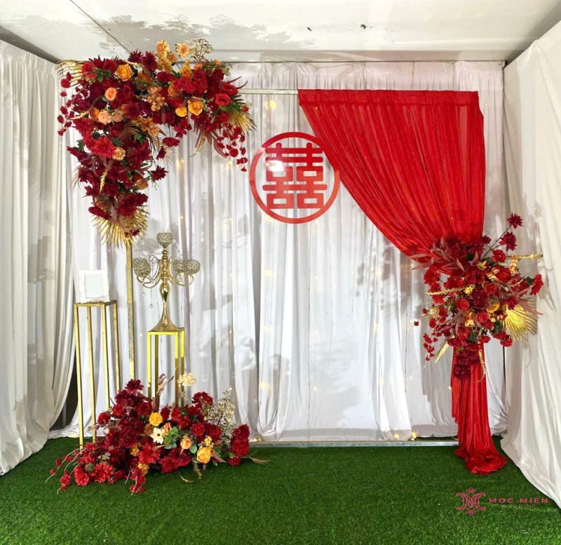 TRANG TRÍ BACKDROP ĐÁM CƯỚI ĐƠN GIẢN TẠI TPHCM