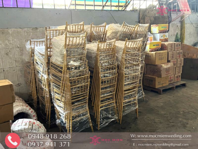 THANH LÝ GHẾ TIFFANY MÀU VÀNG ĐỒNG