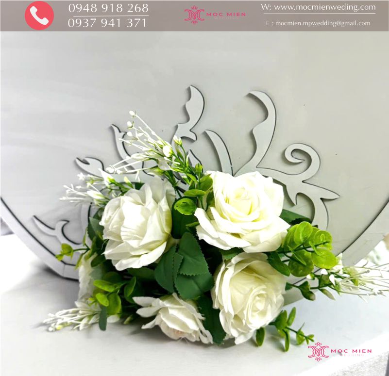 Mẫu thùng tiền trang trí hoa đơn giản & sang trọng
